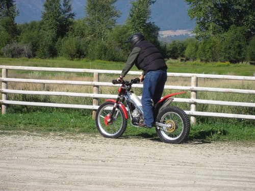 2008 Aug Greg on GasGas and KTM and Sue on GasGas and Yamaha 007.jpg